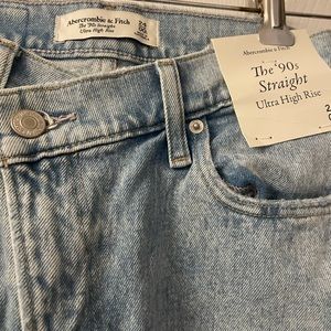 ABERCROMBIE & FITCH criss cross 90’s straight leg jean